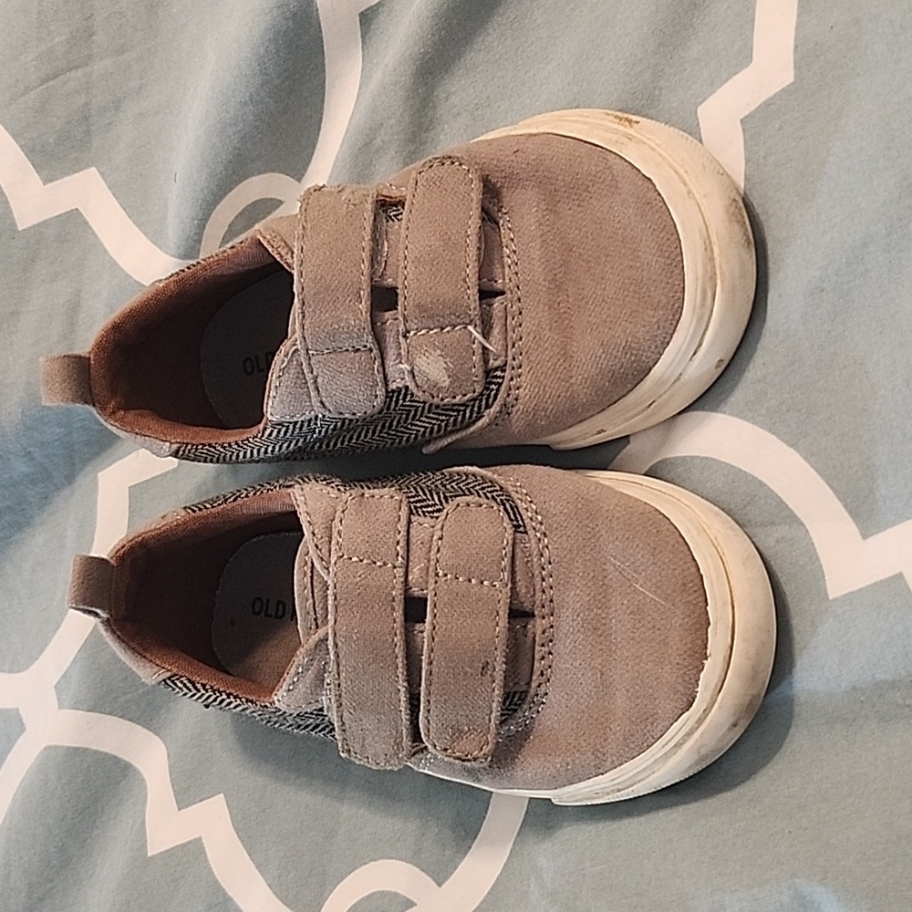 Ash Grey herringbone Old Navy Velcro casual little boys shoe
